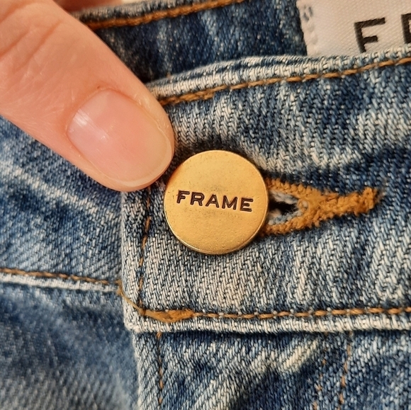 Frame Renton Le Grand Garçon High-Waisted Short 25 - Picture 8 of 8